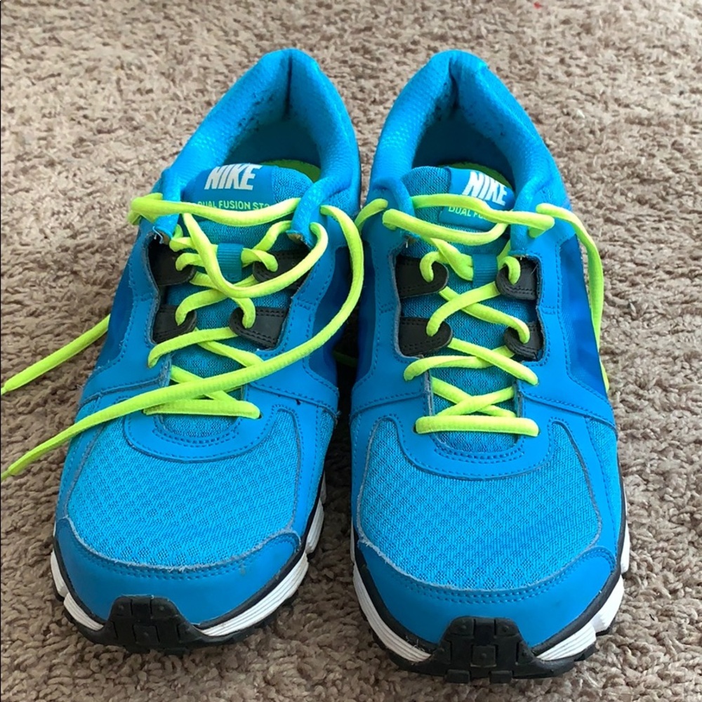 Neon blue nike dual fusion Men’s size 11 shoes